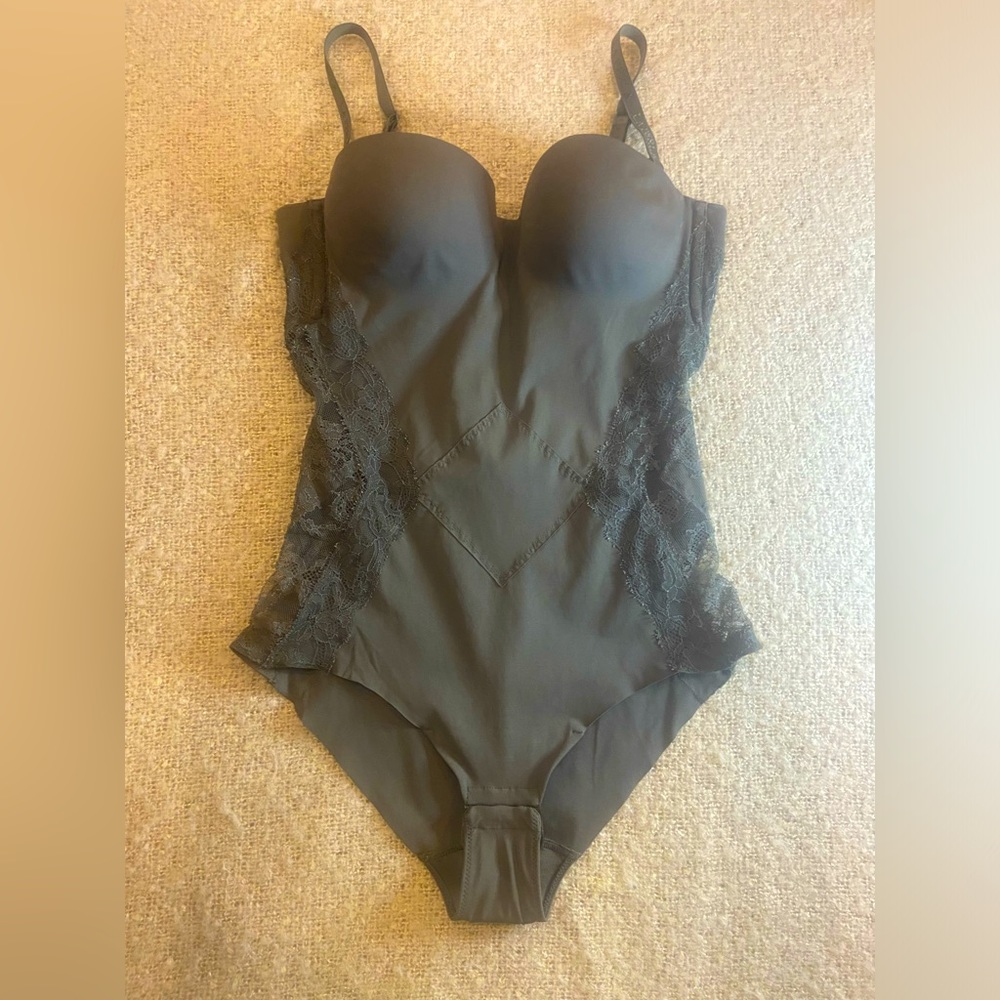 La Perla Shape-wear bodysuit with Chantilly lace and removable straps